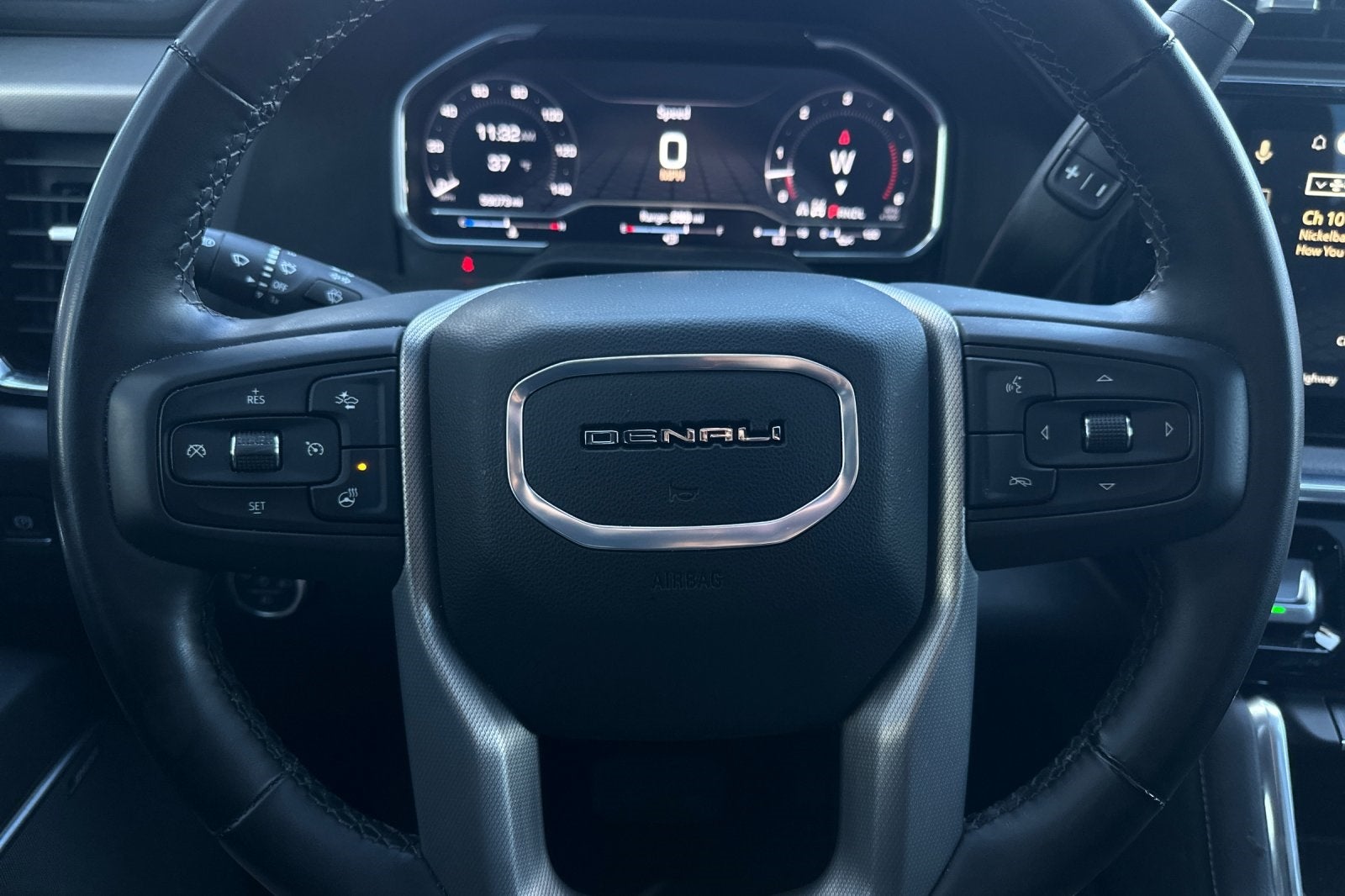 2025 GMC Sierra 2500HD Denali