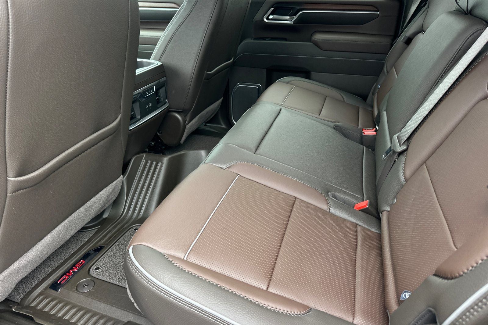 2026 GMC Sierra 2500HD Denali