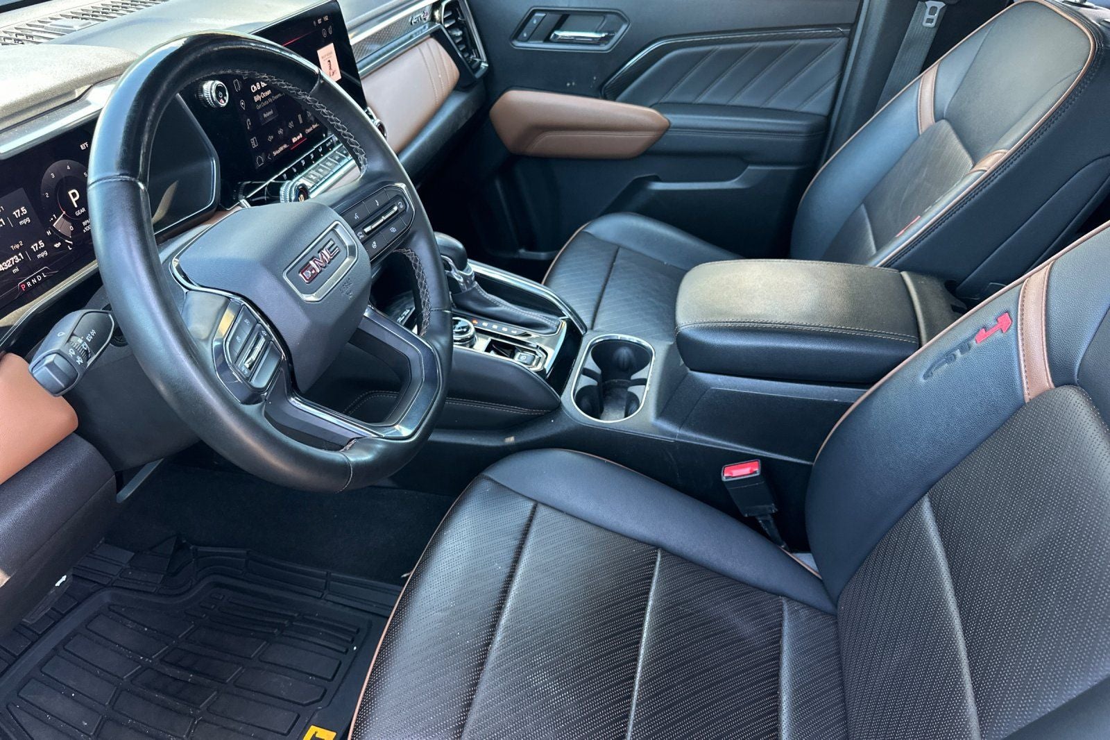 2024 GMC Canyon AT4