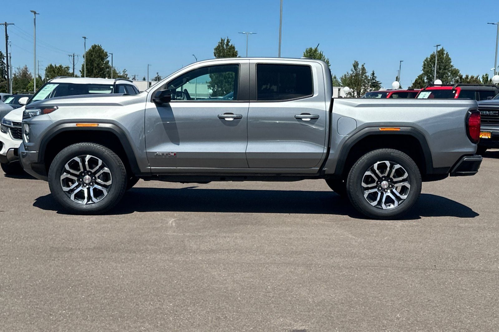 2024 GMC Canyon AT4