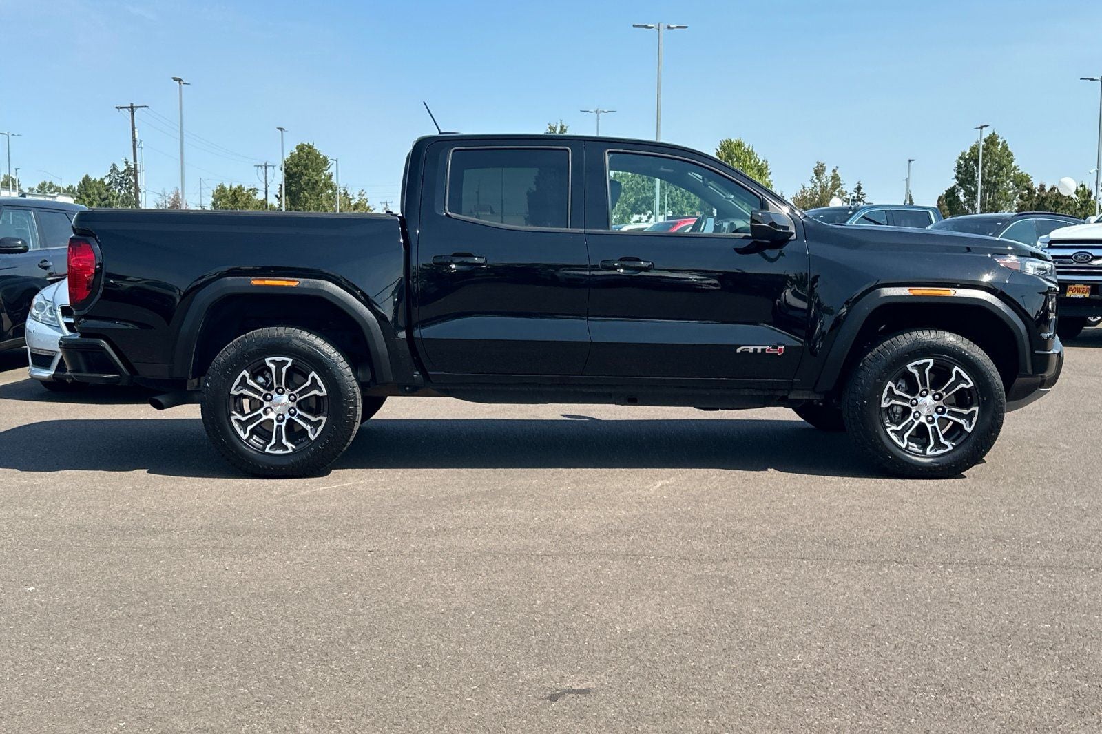 2024 GMC Canyon AT4