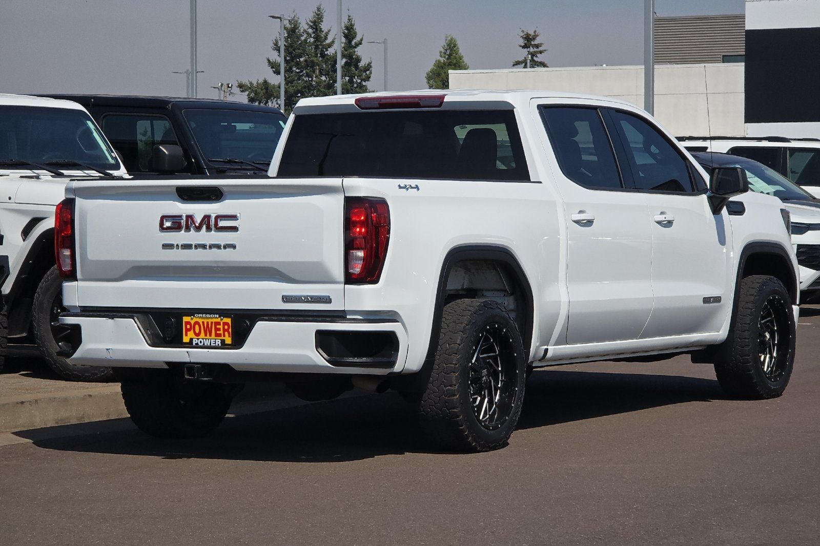 2024 GMC Sierra 1500 Elevation