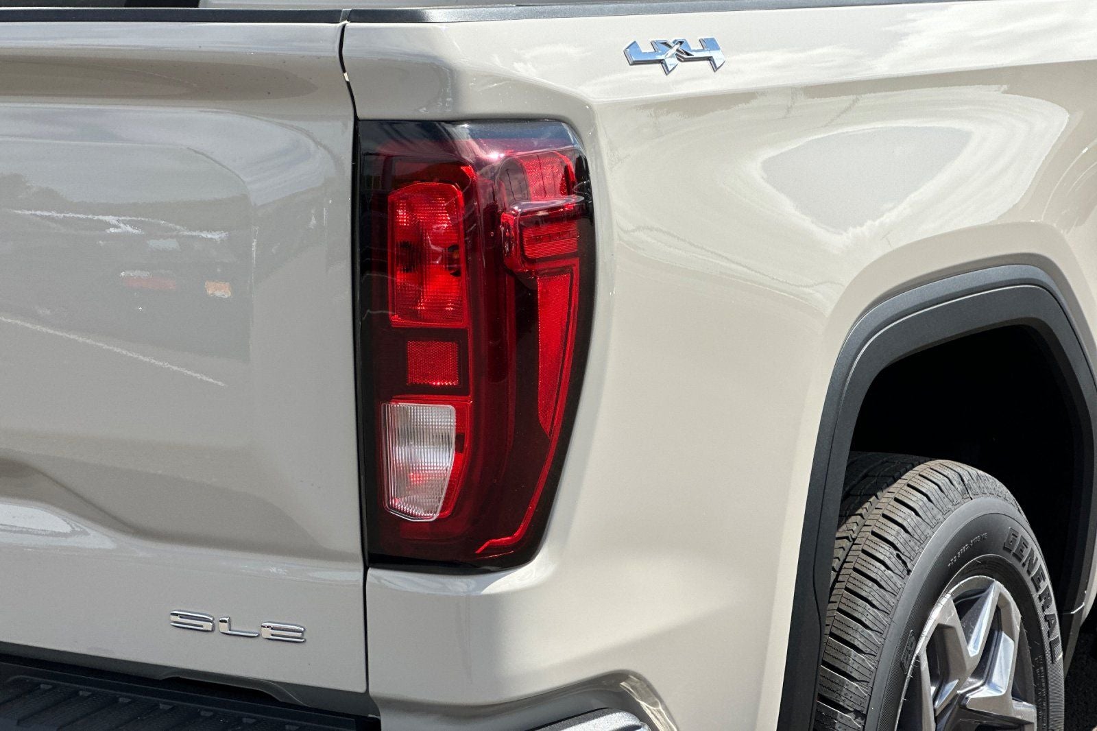 2026 GMC Sierra 1500 SLE