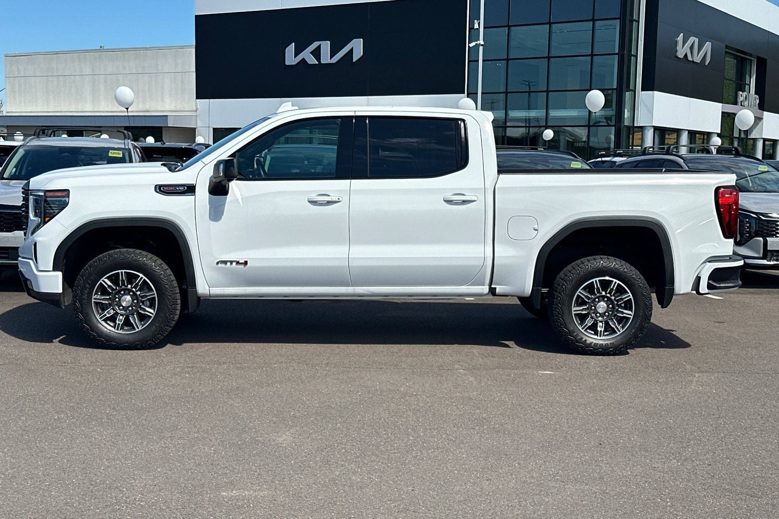 2025 GMC Sierra 1500 AT4