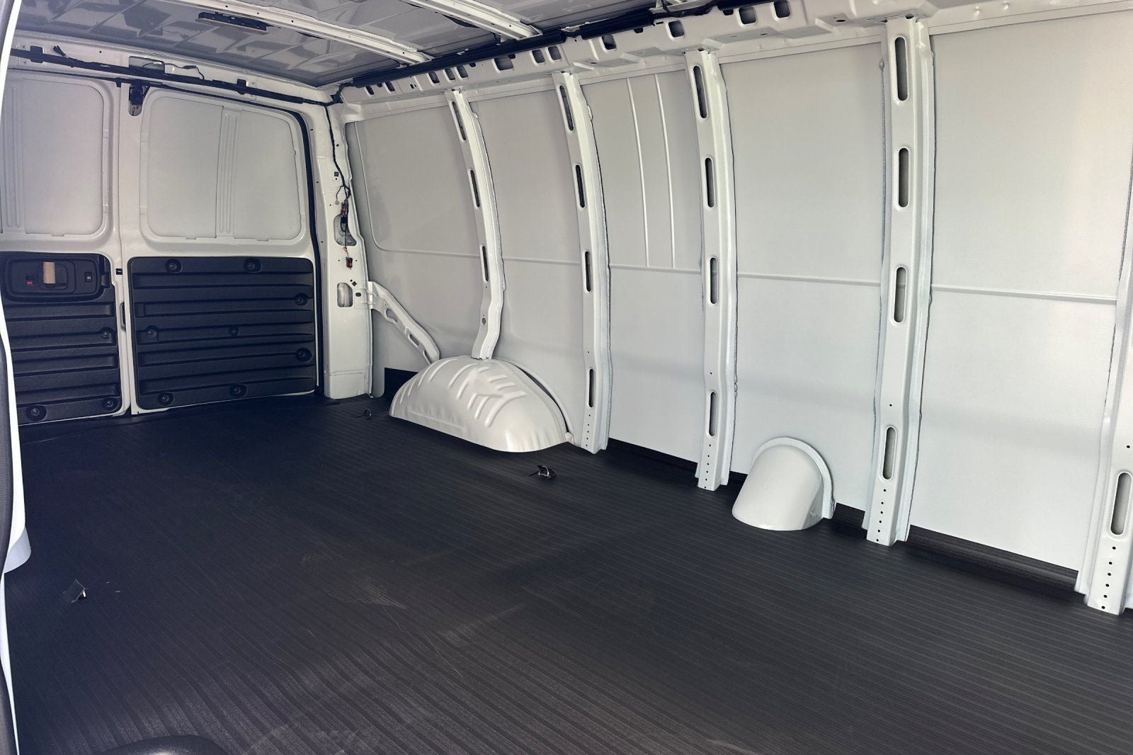 2026 GMC Savana 3500 Work Van