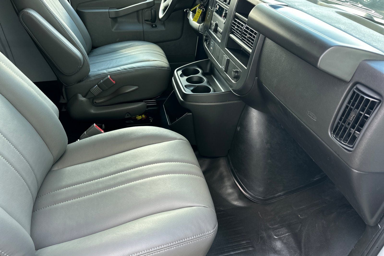 2026 GMC Savana 3500 Work Van