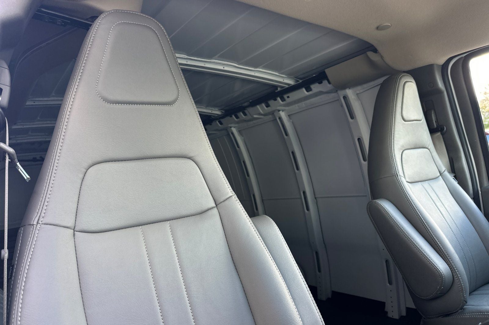 2026 GMC Savana 3500 Work Van