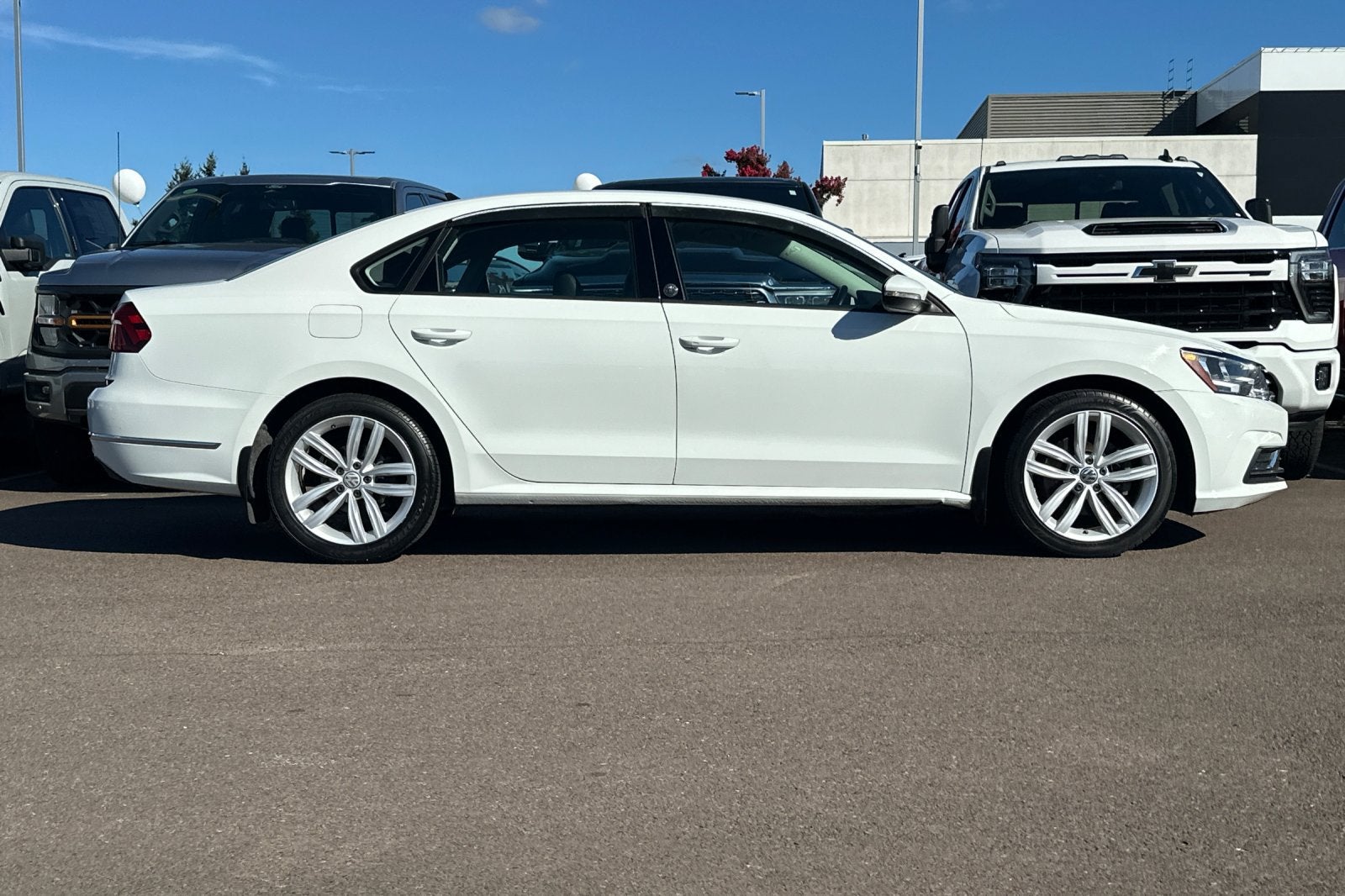2019 Volkswagen Passat 2.0T Wolfsburg
