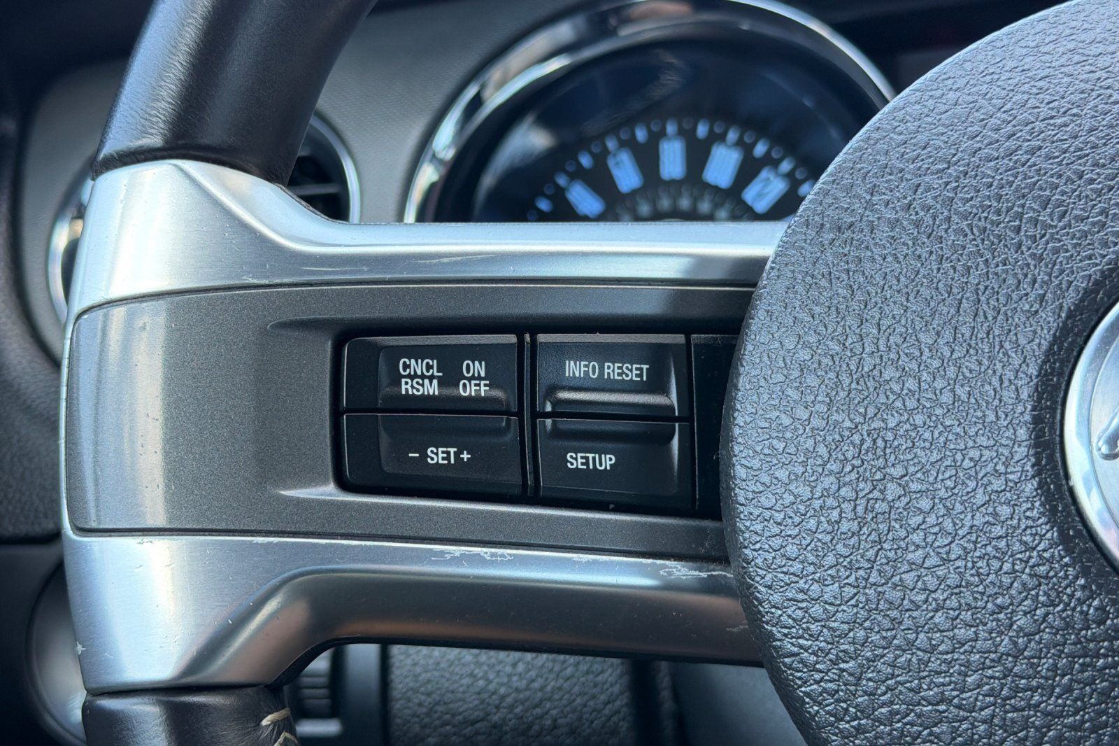 2014 Ford Mustang V6