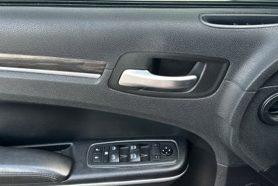 2019 Chrysler 300 Touring