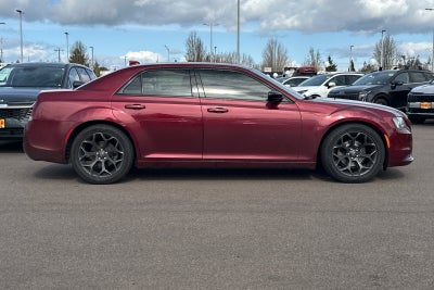 2019 Chrysler 300 Touring
