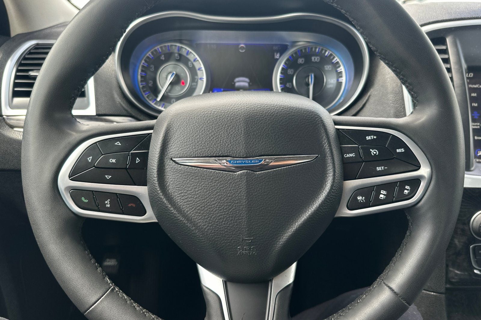 2022 Chrysler 300 Touring
