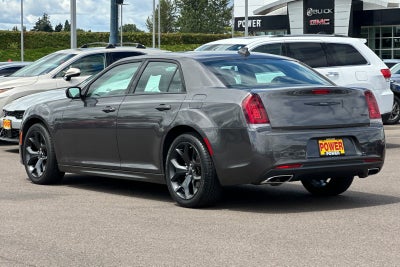 2022 Chrysler 300 Touring
