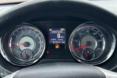 2016 Chrysler Town & Country Touring