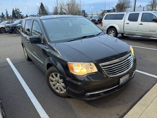 2016 Chrysler Town &amp; Country Touring