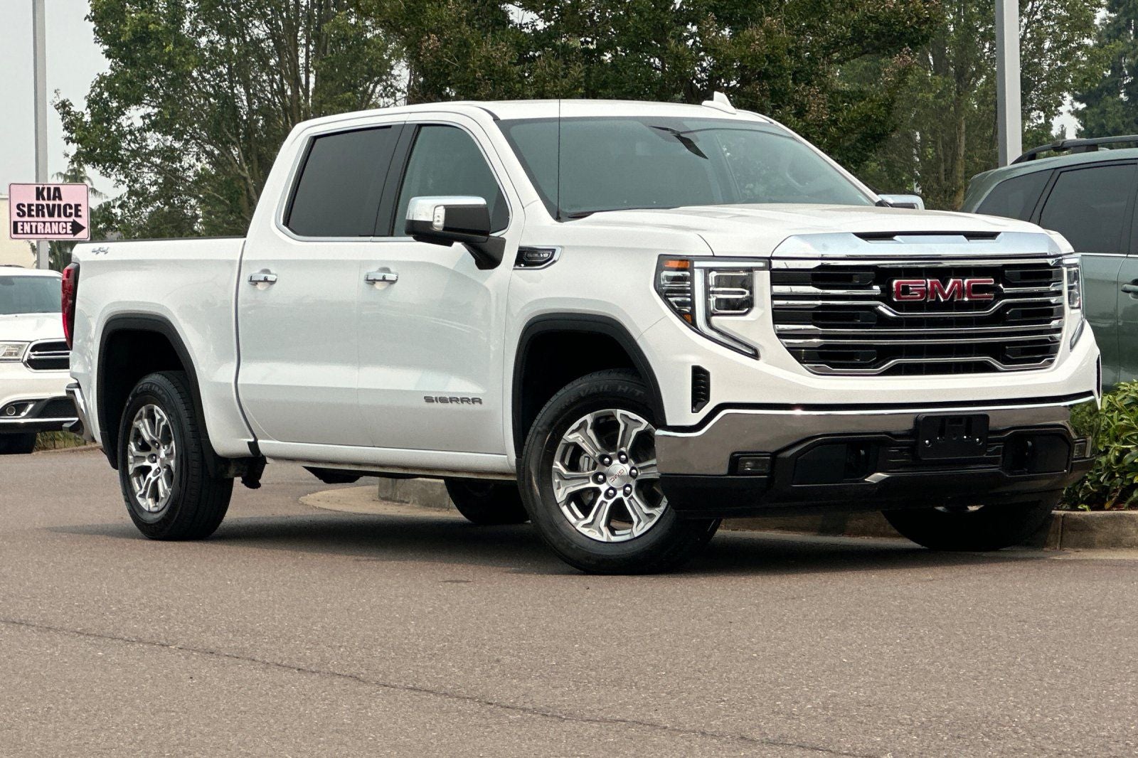 2024 GMC Sierra 1500 SLT