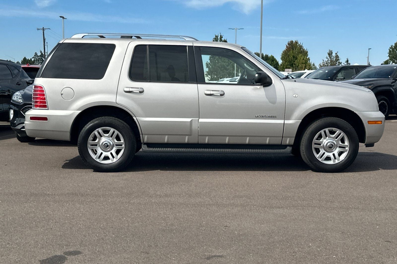 2002 Mercury Mountaineer Base
