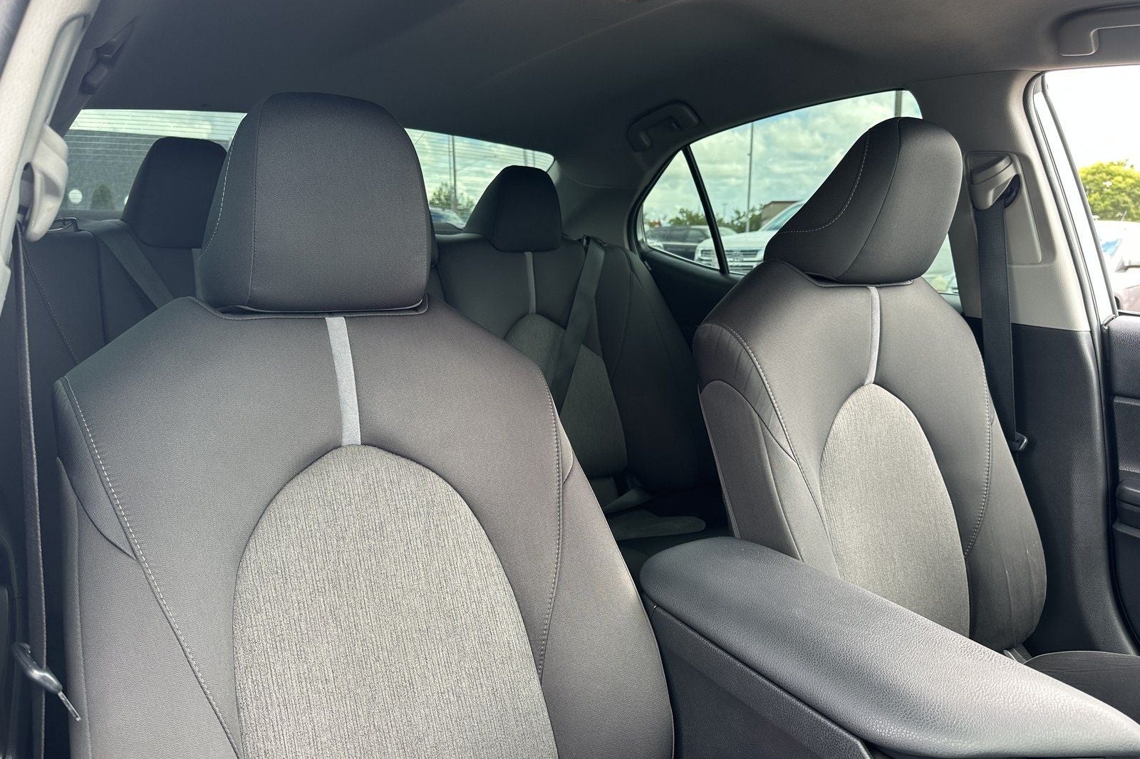 2021 Toyota Camry Hybrid LE