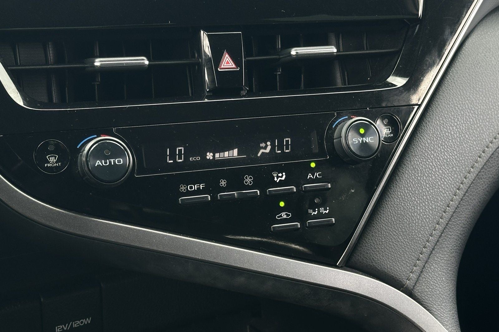 2021 Toyota Camry Hybrid LE