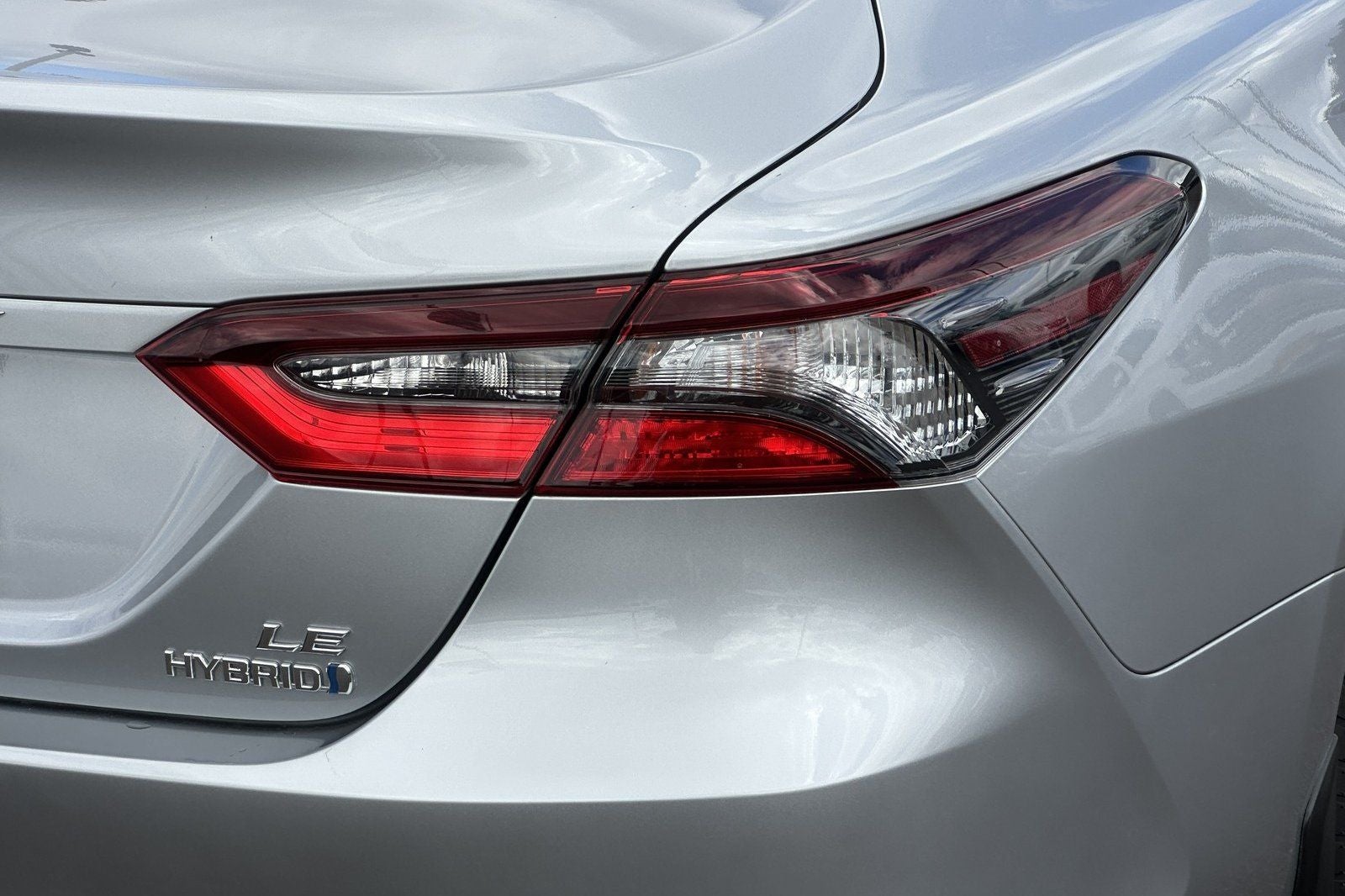 2021 Toyota Camry Hybrid LE