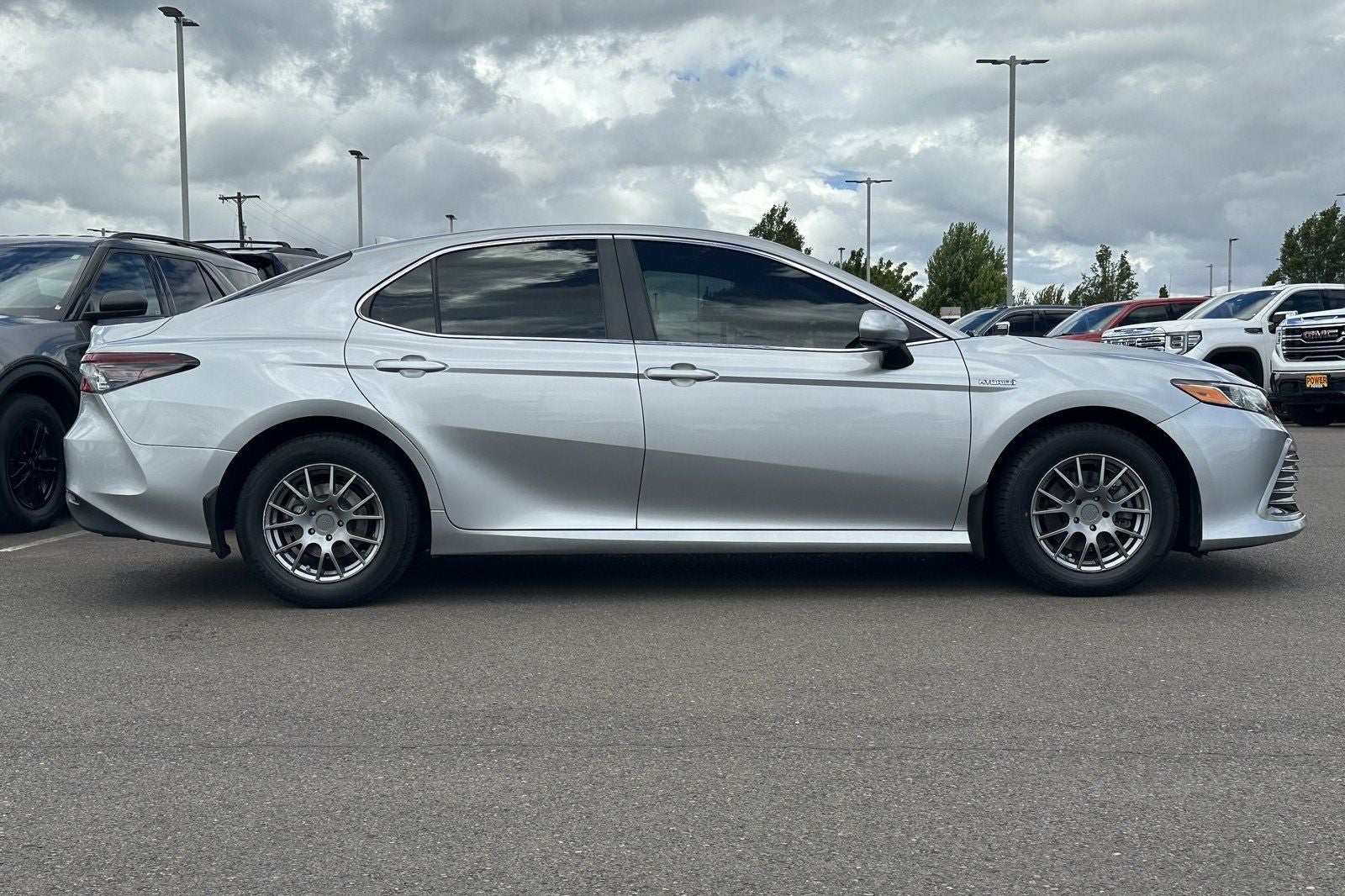 2021 Toyota Camry Hybrid LE