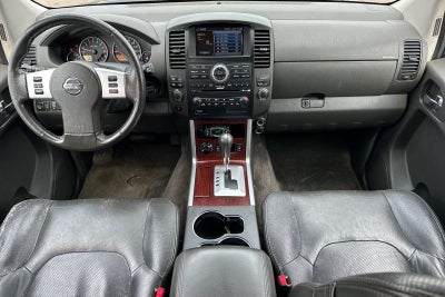 2011 Nissan Pathfinder LE