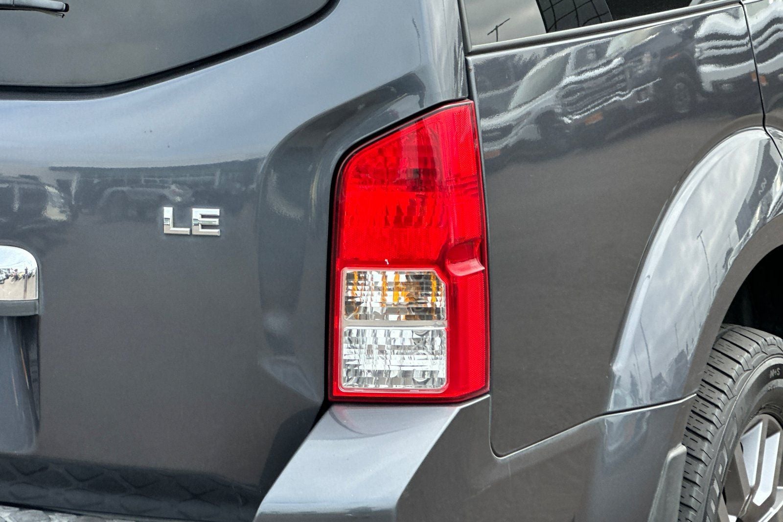 2011 Nissan Pathfinder LE