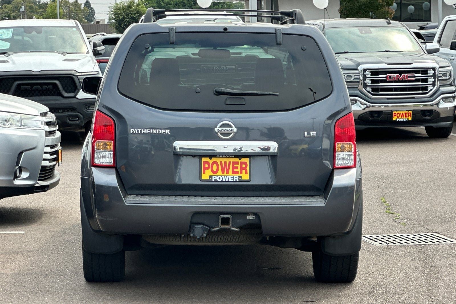2011 Nissan Pathfinder LE