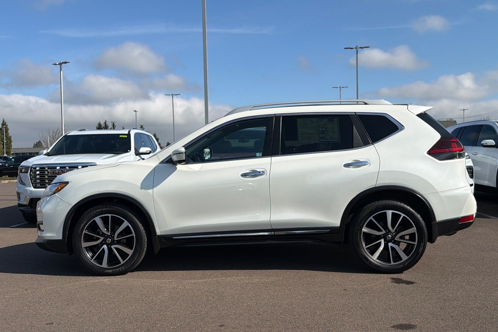2020 Nissan Rogue SL
