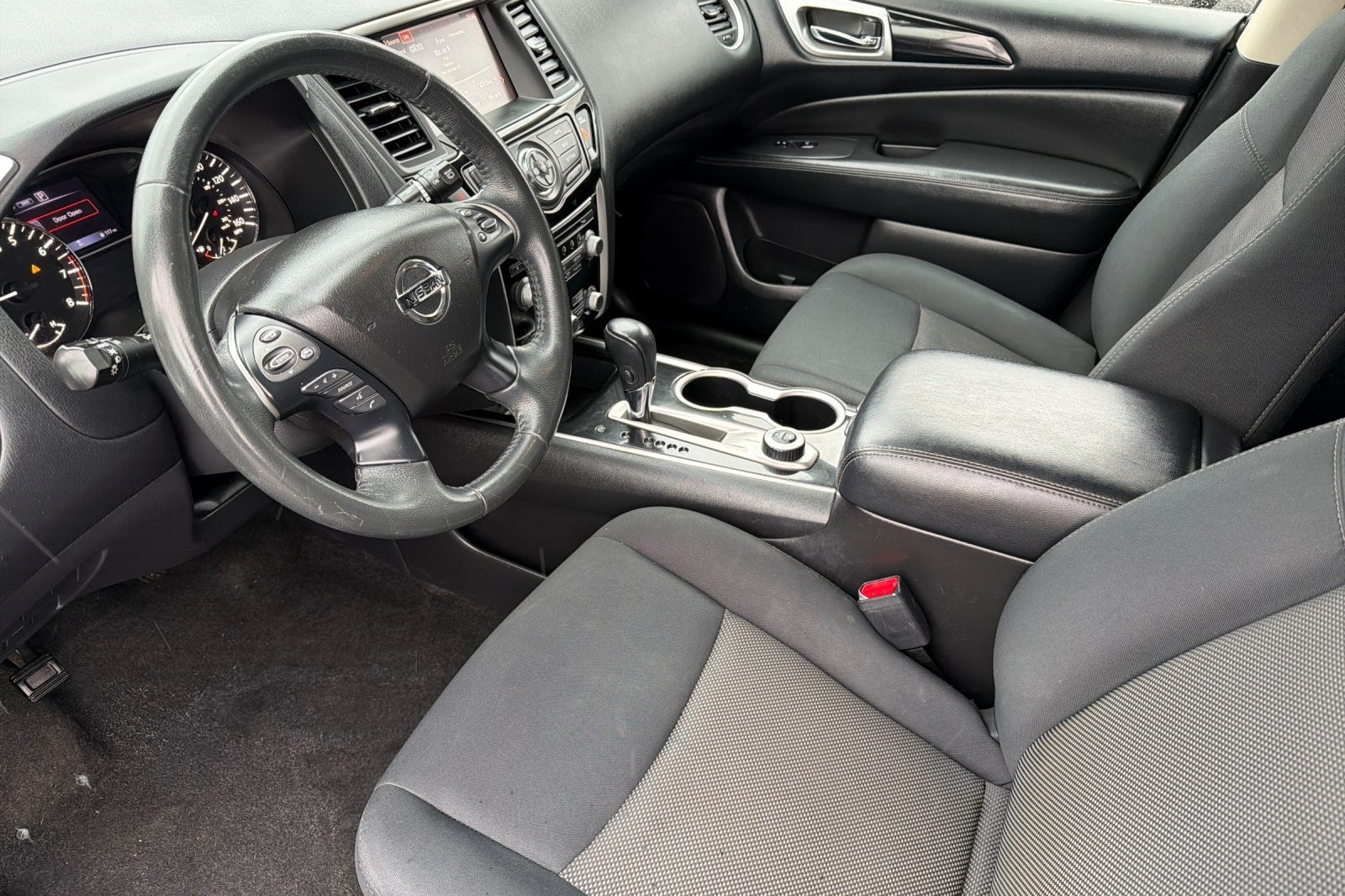 2018 Nissan Pathfinder SV