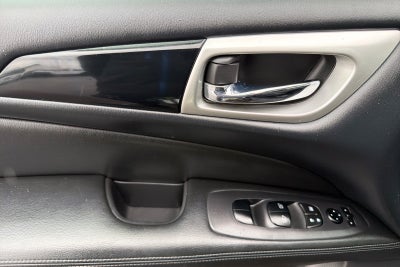 2018 Nissan Pathfinder SV