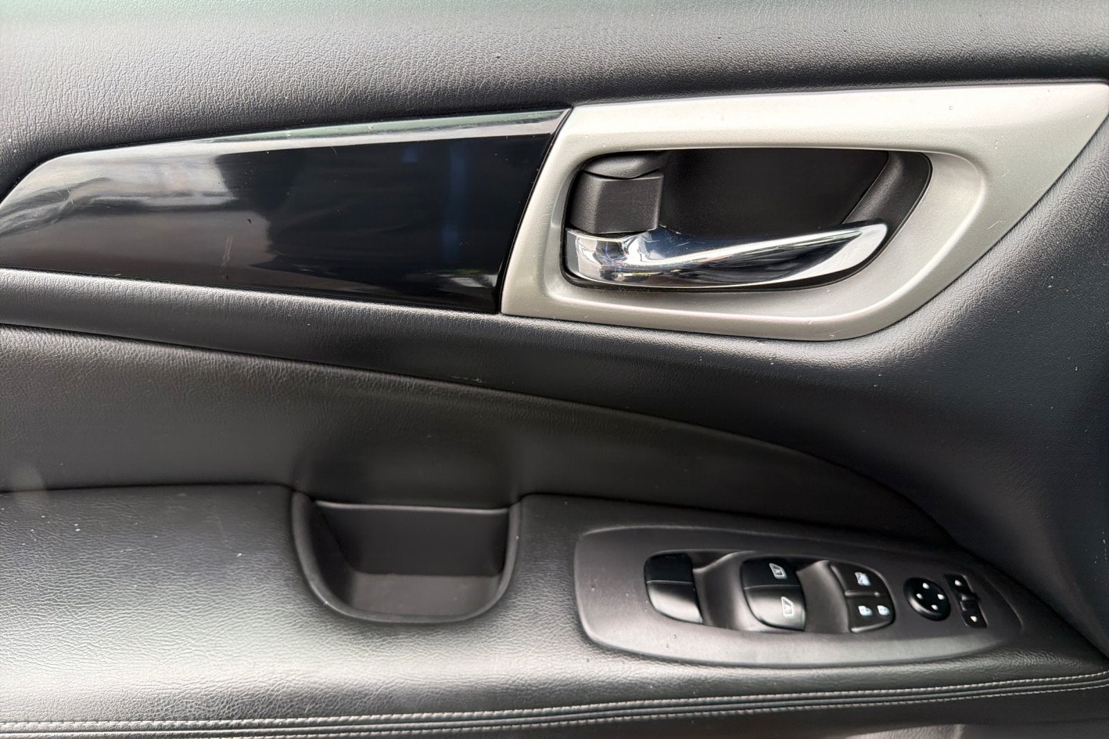 2018 Nissan Pathfinder SV