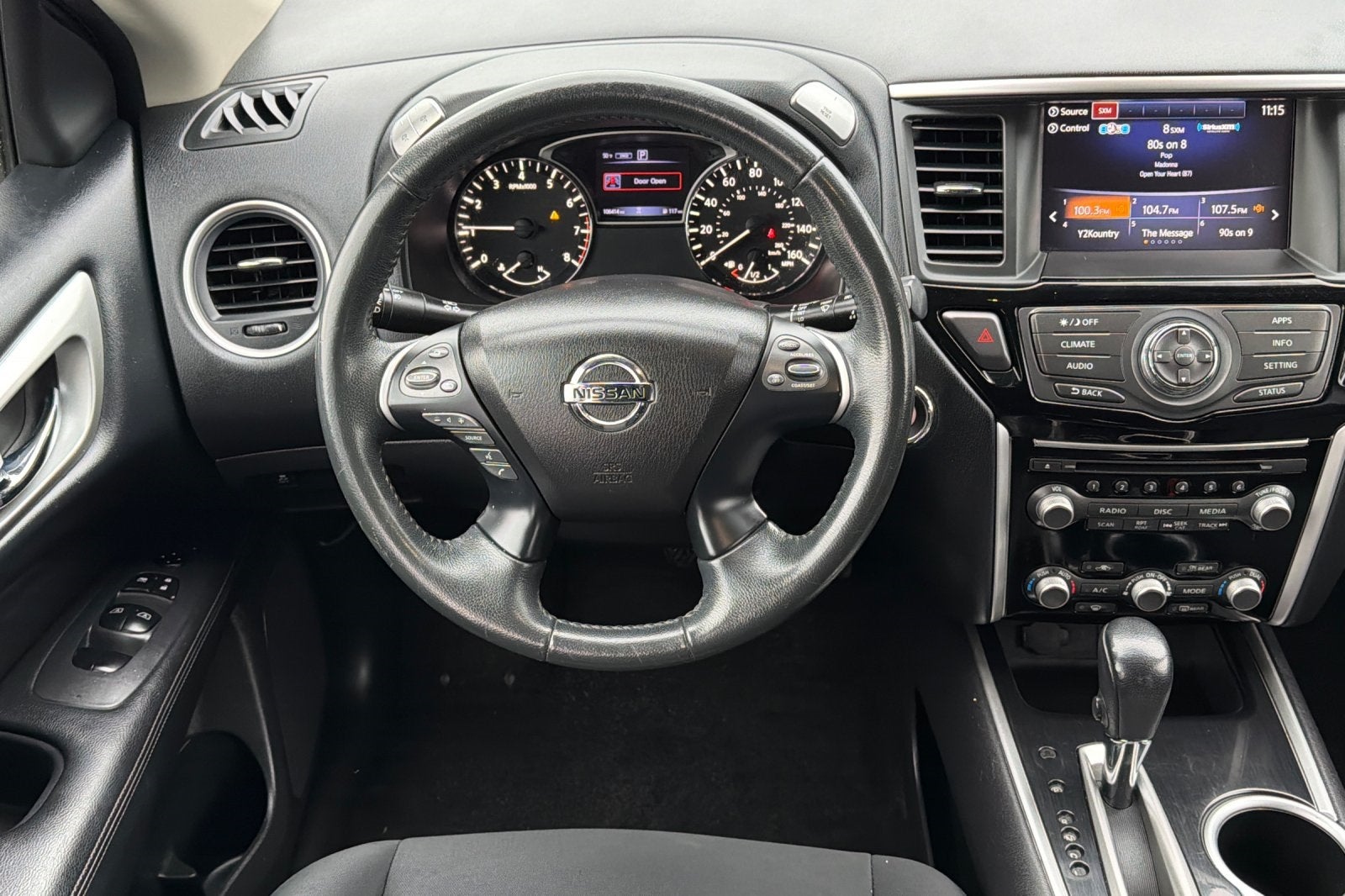 2018 Nissan Pathfinder SV