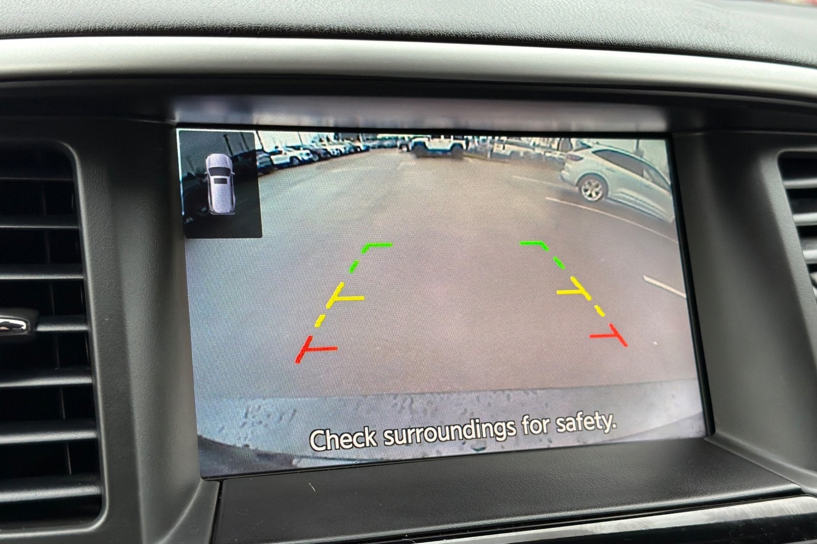 2018 Nissan Pathfinder SV