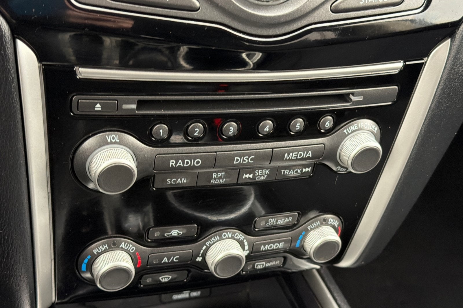 2018 Nissan Pathfinder SV