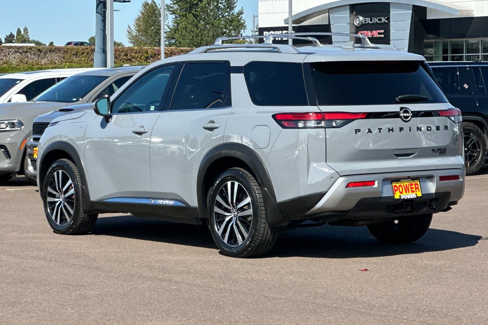 2023 Nissan Pathfinder Platinum
