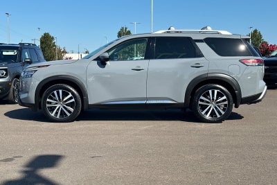 2023 Nissan Pathfinder Platinum