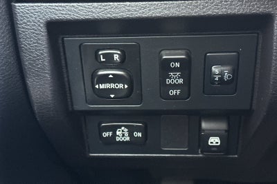 2014 Toyota Tundra SR5