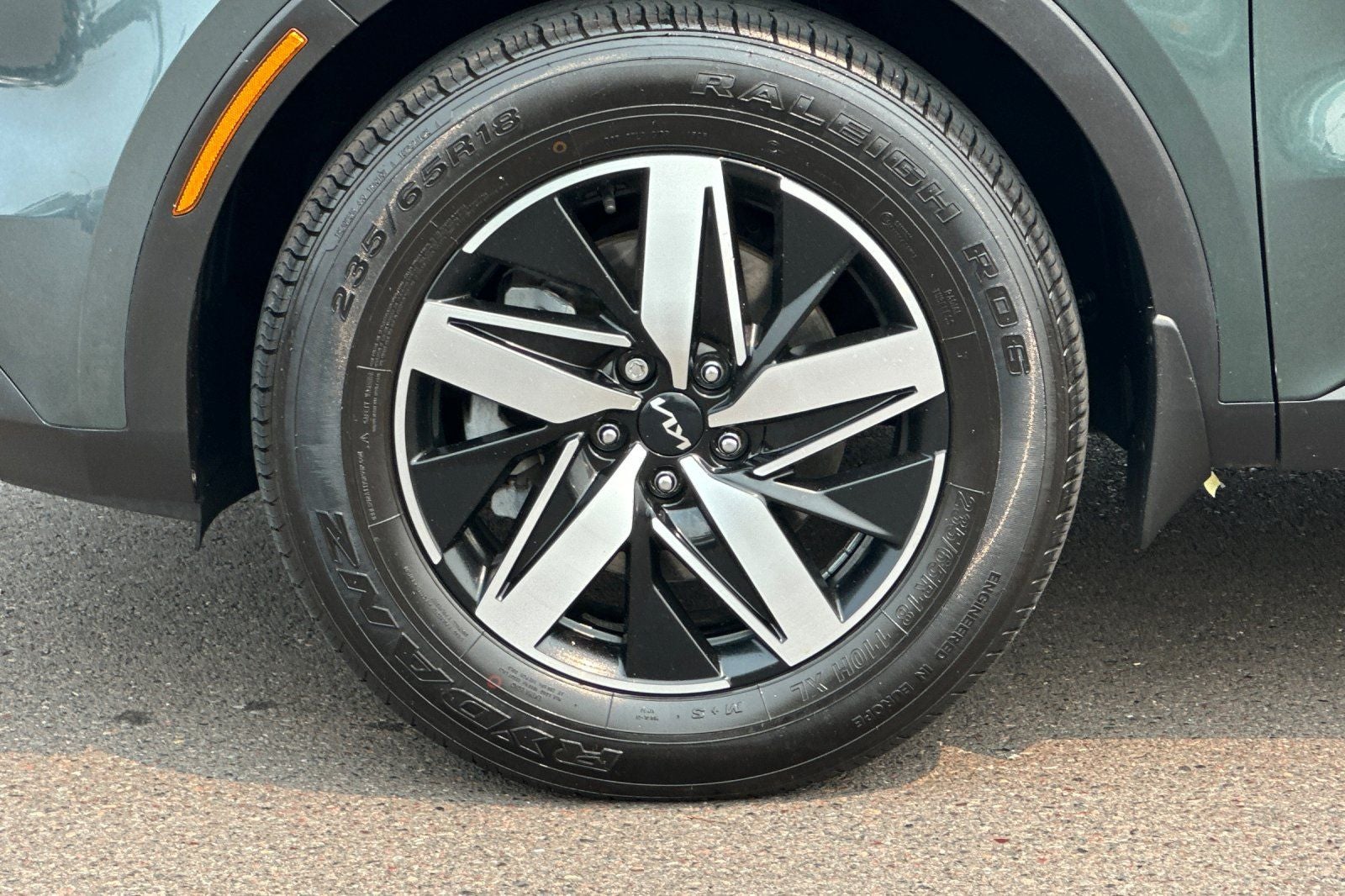 2022 Kia Sorento LX