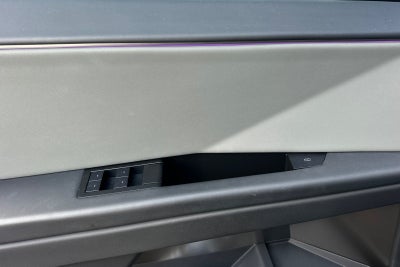 2025 Tesla Cybertruck Base