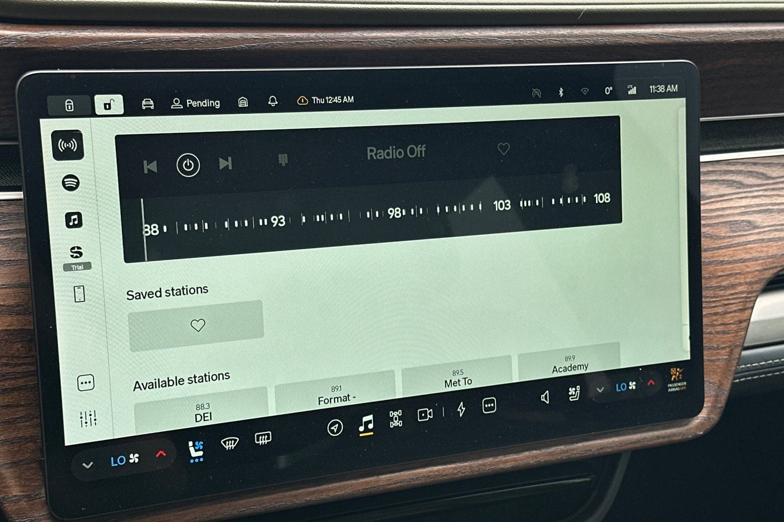 2023 Rivian R1S Adventure