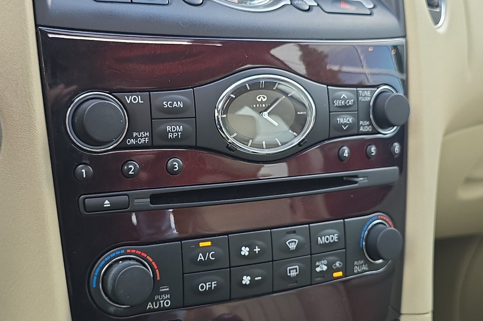 2017 INFINITI QX50 Base