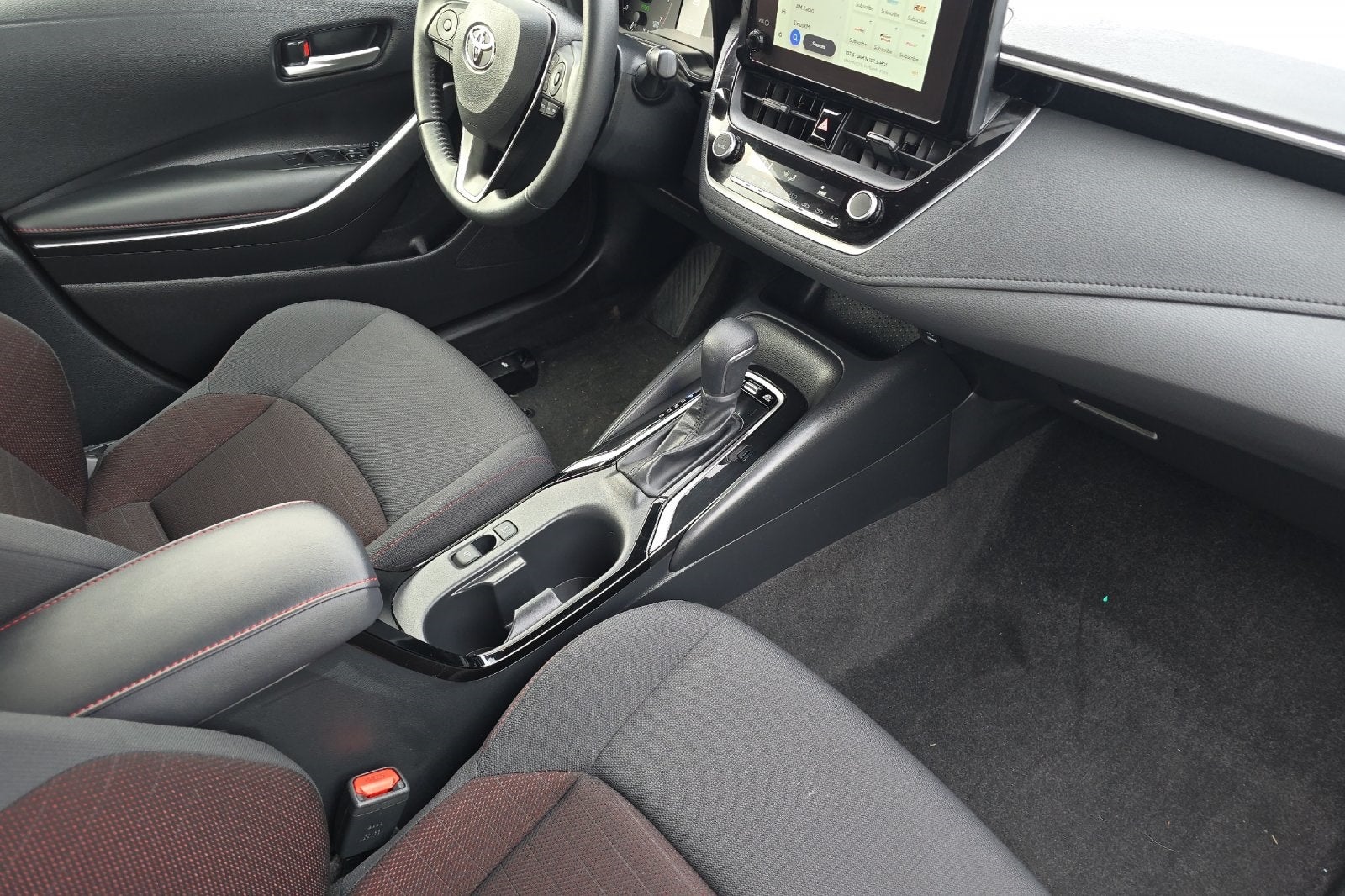 2025 Toyota Corolla Hybrid SE