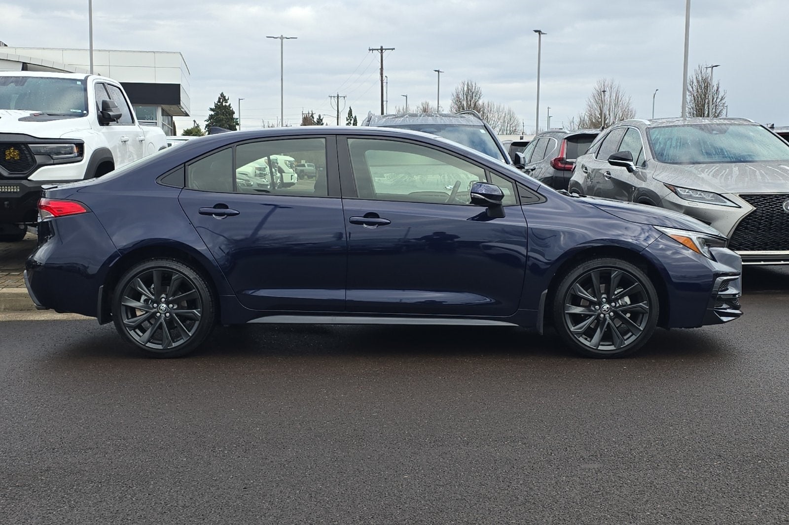 2025 Toyota Corolla Hybrid SE