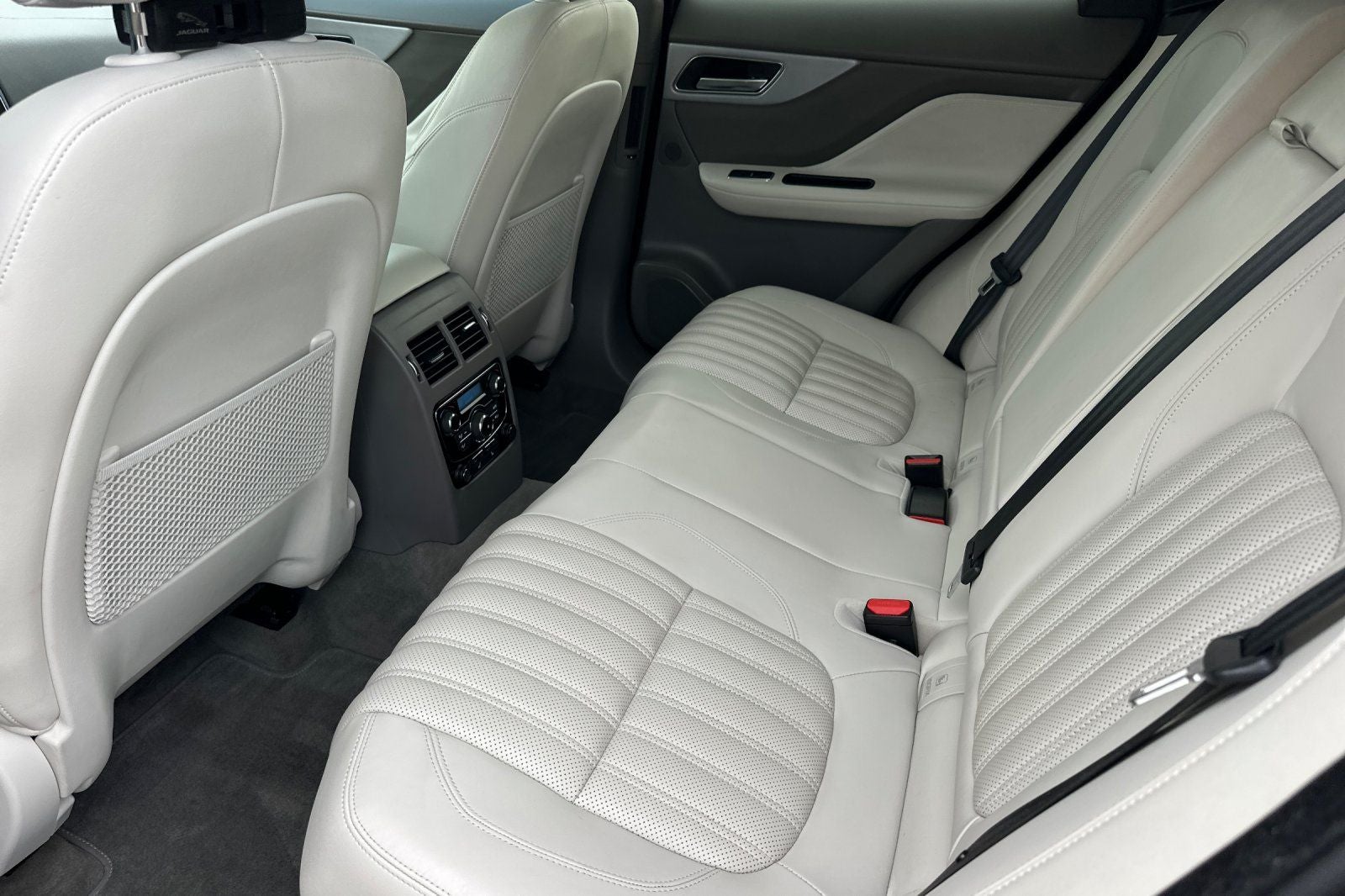 2020 Jaguar F-PACE 30t Portfolio