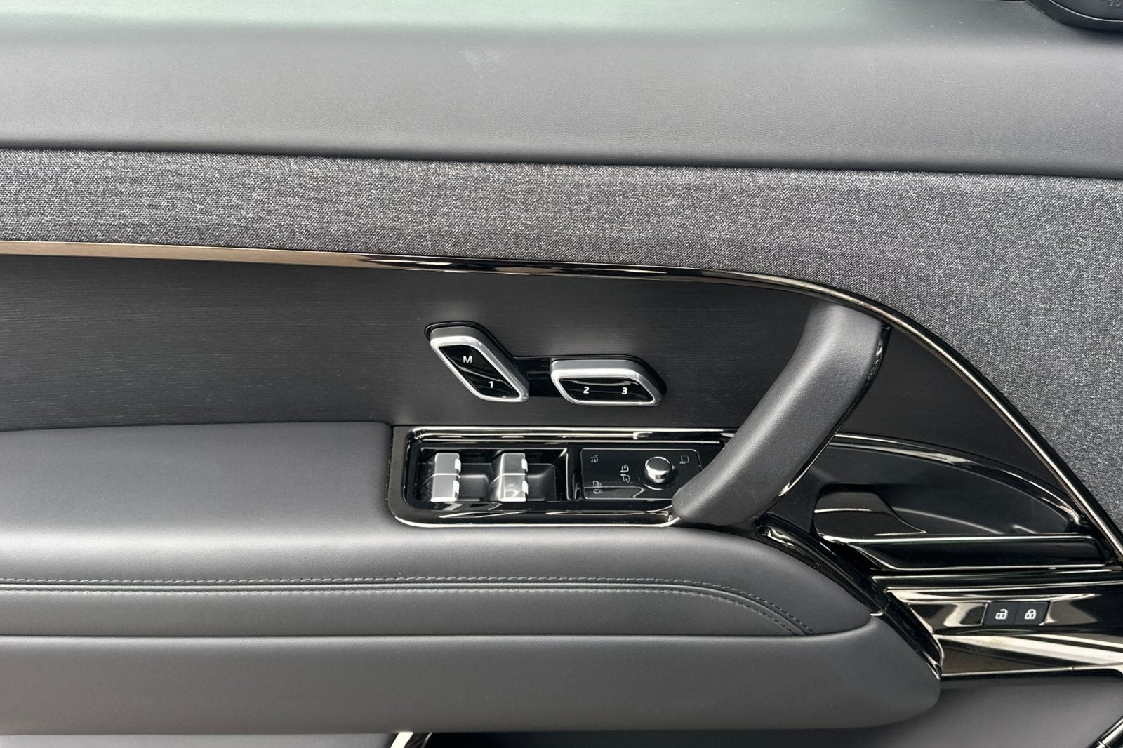 2024 Land Rover Range Rover Sport SE