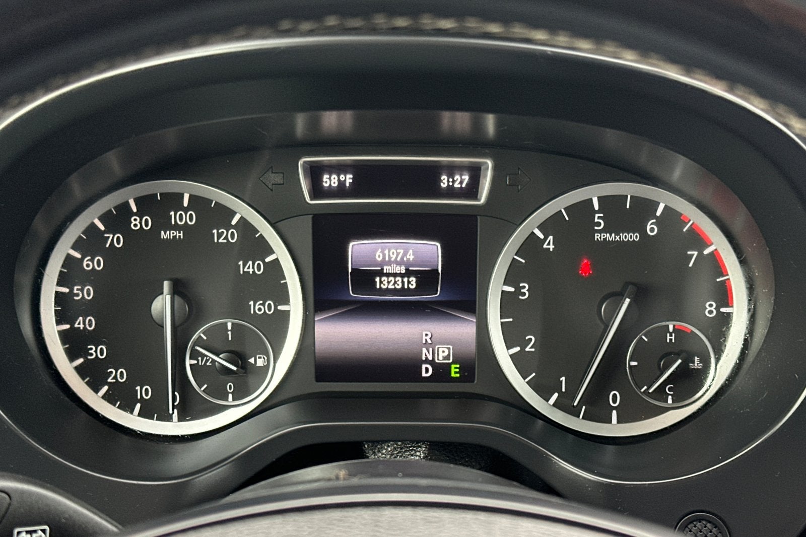 2017 INFINITI QX30 Premium