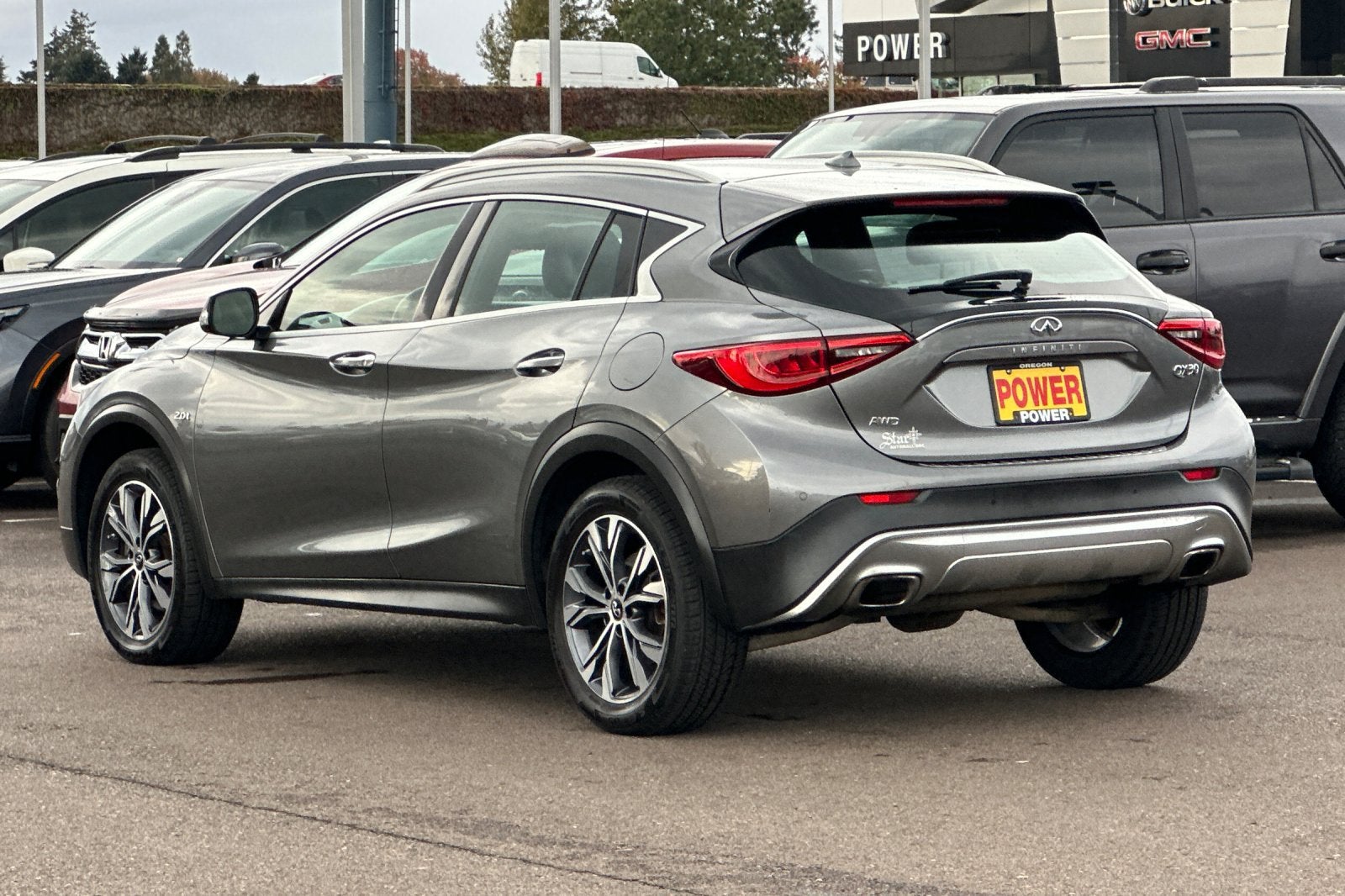 2017 INFINITI QX30 Premium