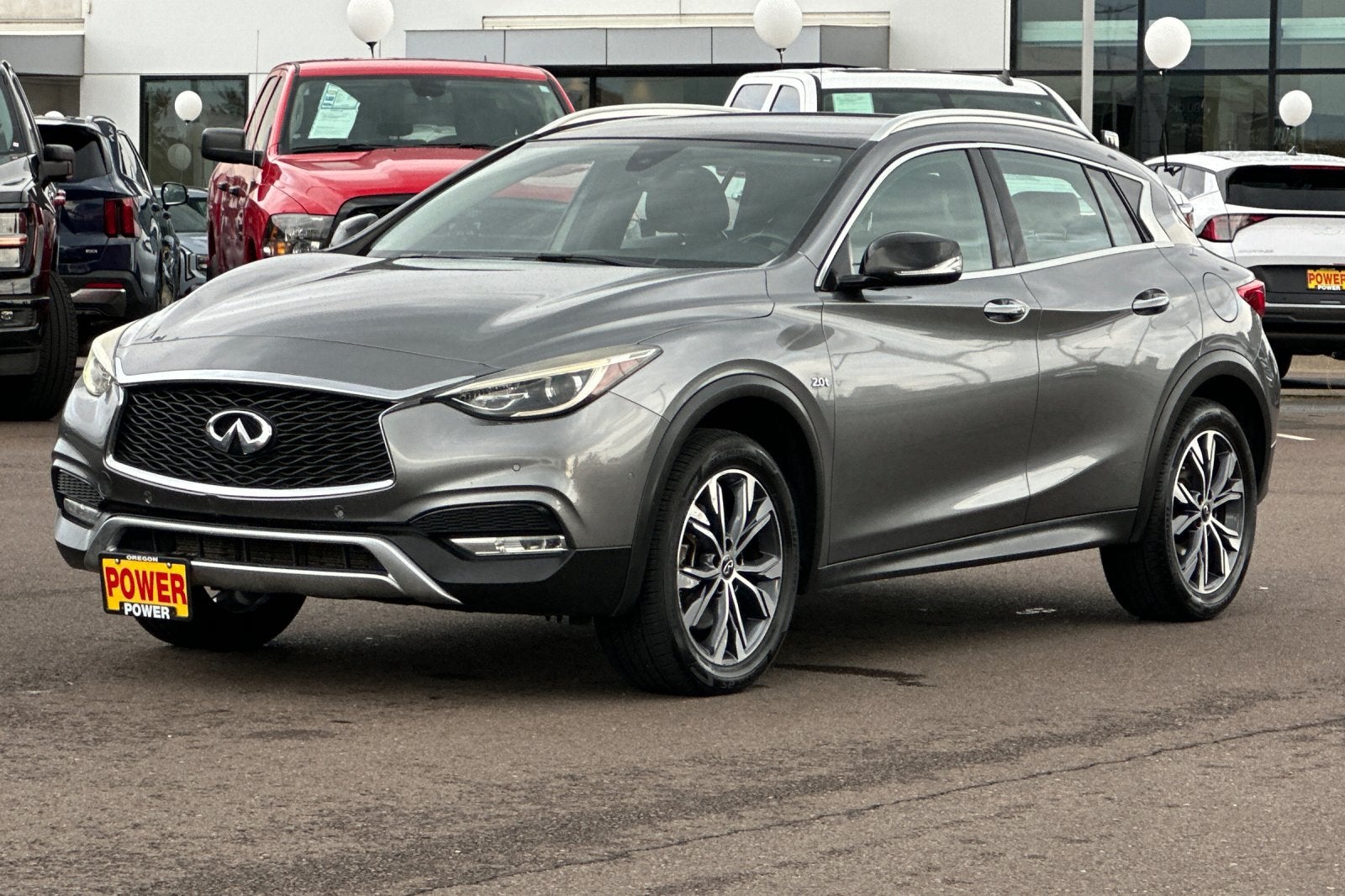 2017 INFINITI QX30 Premium