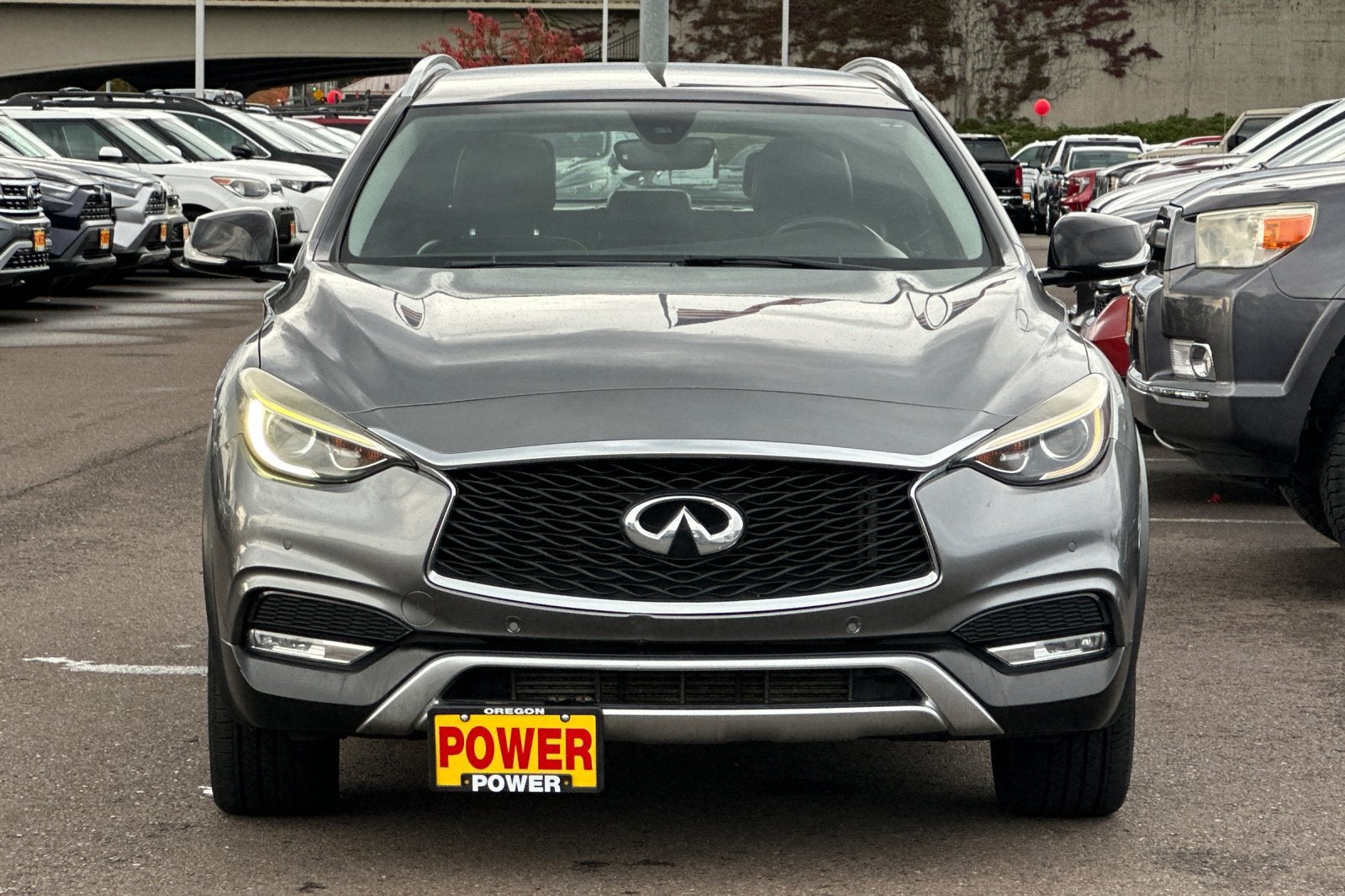 2017 INFINITI QX30 Premium
